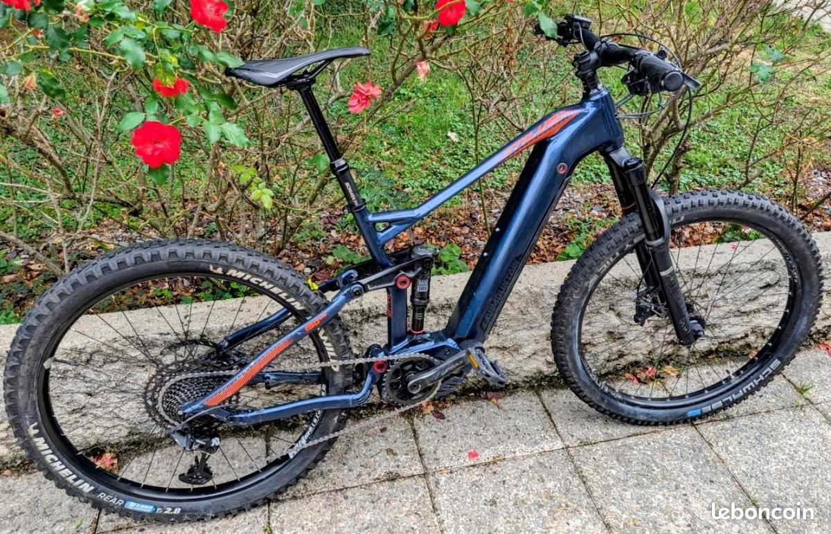 VTTAE tout suspendu DECATHLON STILUS XL Vélos