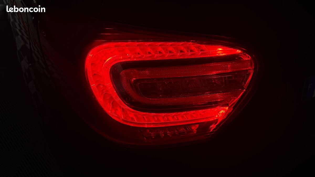 MERCEDES-BENZ CLASSE A 200 CDI 135 AMG LINE FASCINATION - TOIT PANORAMIQUE OUVRANT - CAMÉRA DE RECUl (image 23)