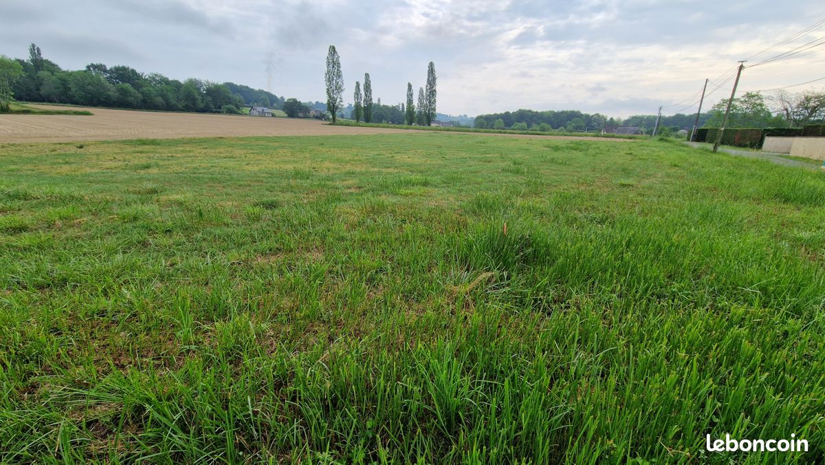 Terrain 1585 m² · à Ledeuix · 1 585 m² · 35 000 €