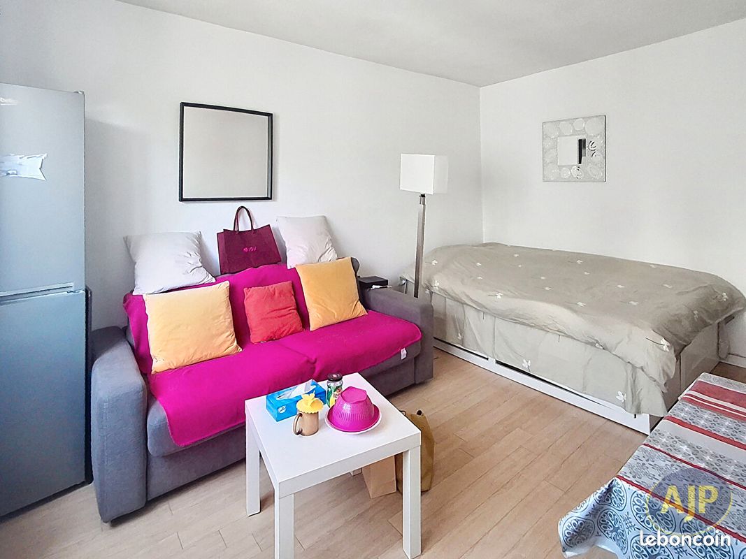 Appartement 1 pièce 27 m² · à Bordeaux · 27 m² · 700 €