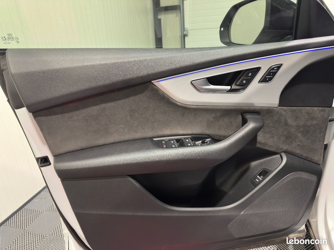 AUDI Q8 50 TDI Tiptronic 8 Quattro S line (image 11)