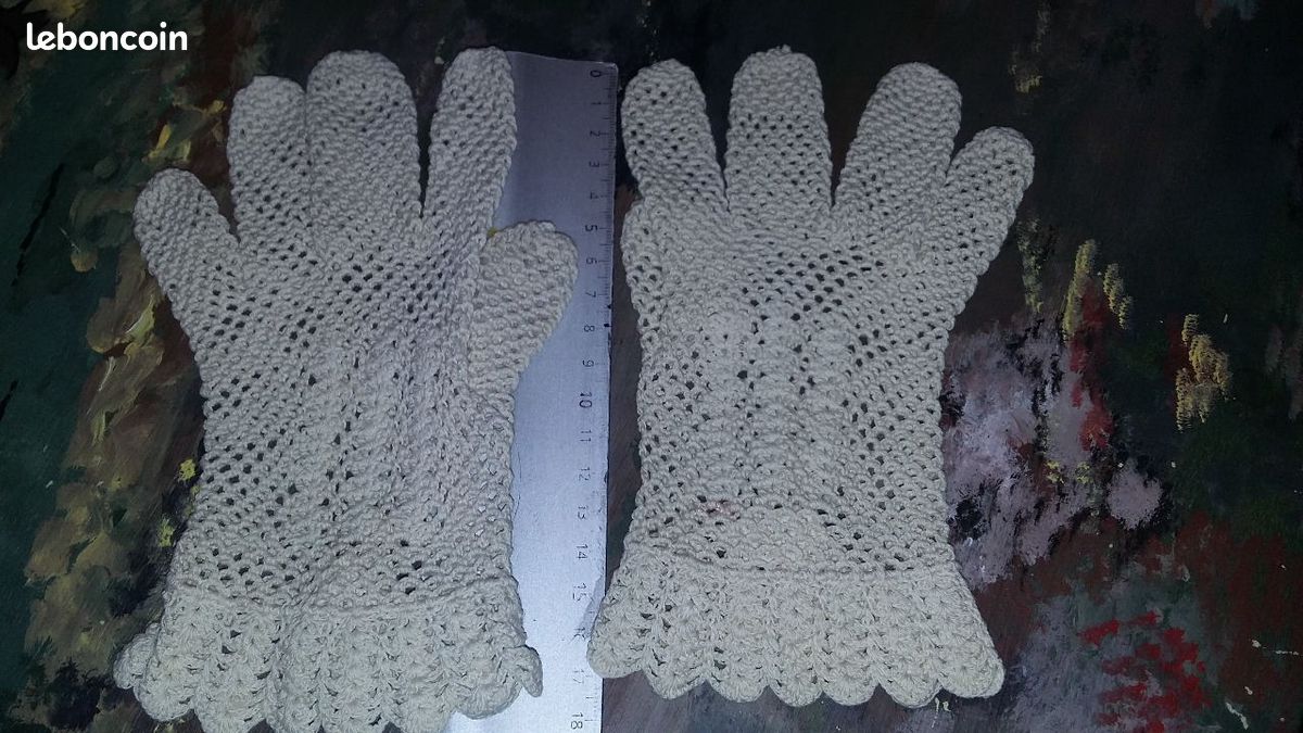 Gants anciens blanc ou beige (image 3)