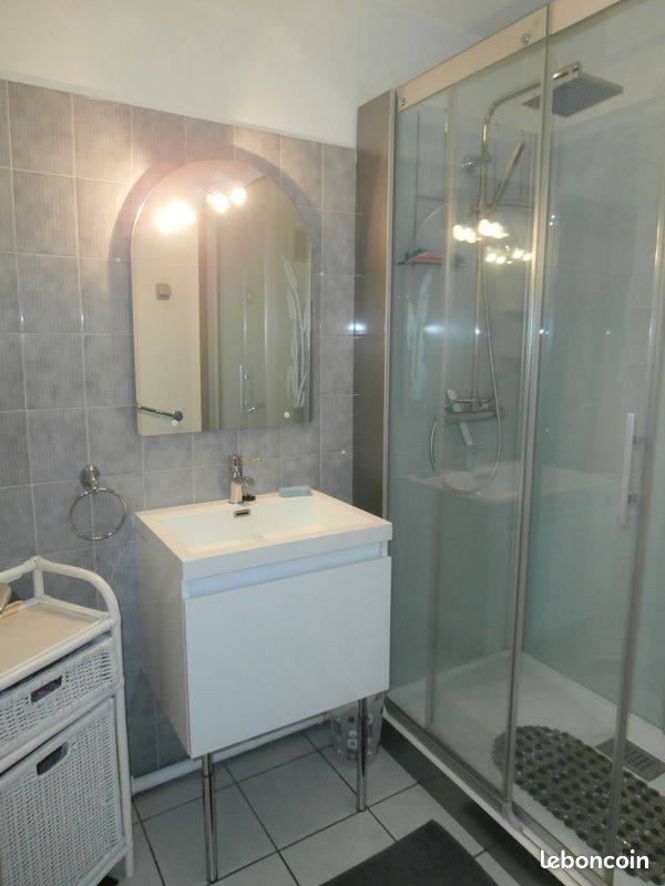 Suite désistement - EVIAN - Beau F2 - proche des THERMES dispo 12.9 au 03.10 (image 6)