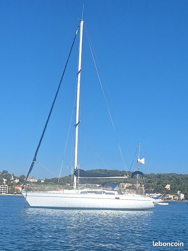 FIRST 35S7 (BENETEAU) — View photo 1