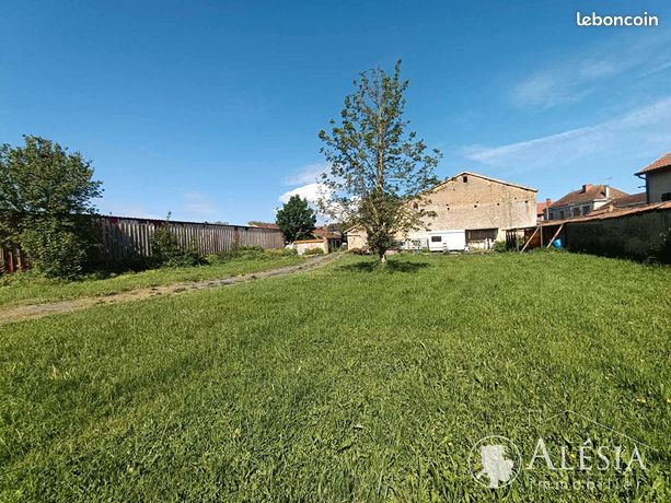 Terrain 10 pièces 719 m²
