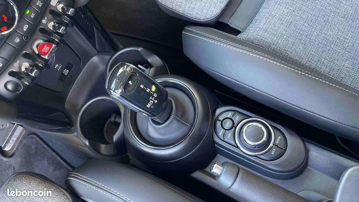 MINI Hatch 3 Portes Cooper 136 ch DKG7 Edition Camden (image 10)
