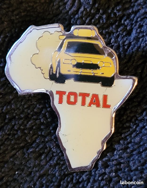 Ancien Pins Pin's Bidon Huile Activa Total Collection