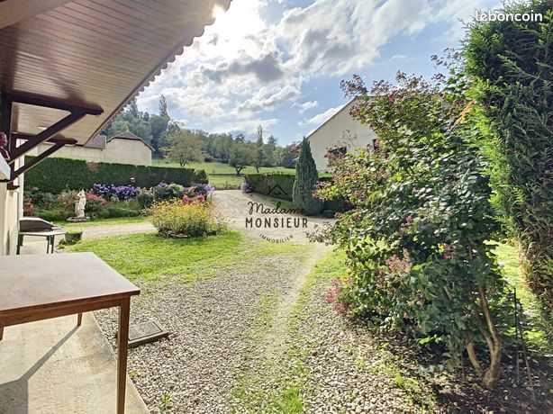 Maison 8 pièces 210 m²