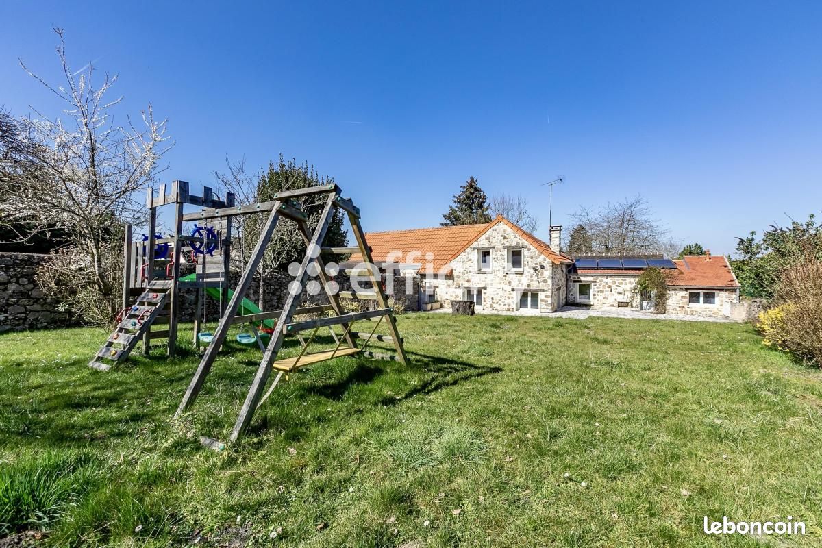 Maison 7 pièces 155 m² · à Fresnoy-le-Luat · 155 m² · 329 000 €