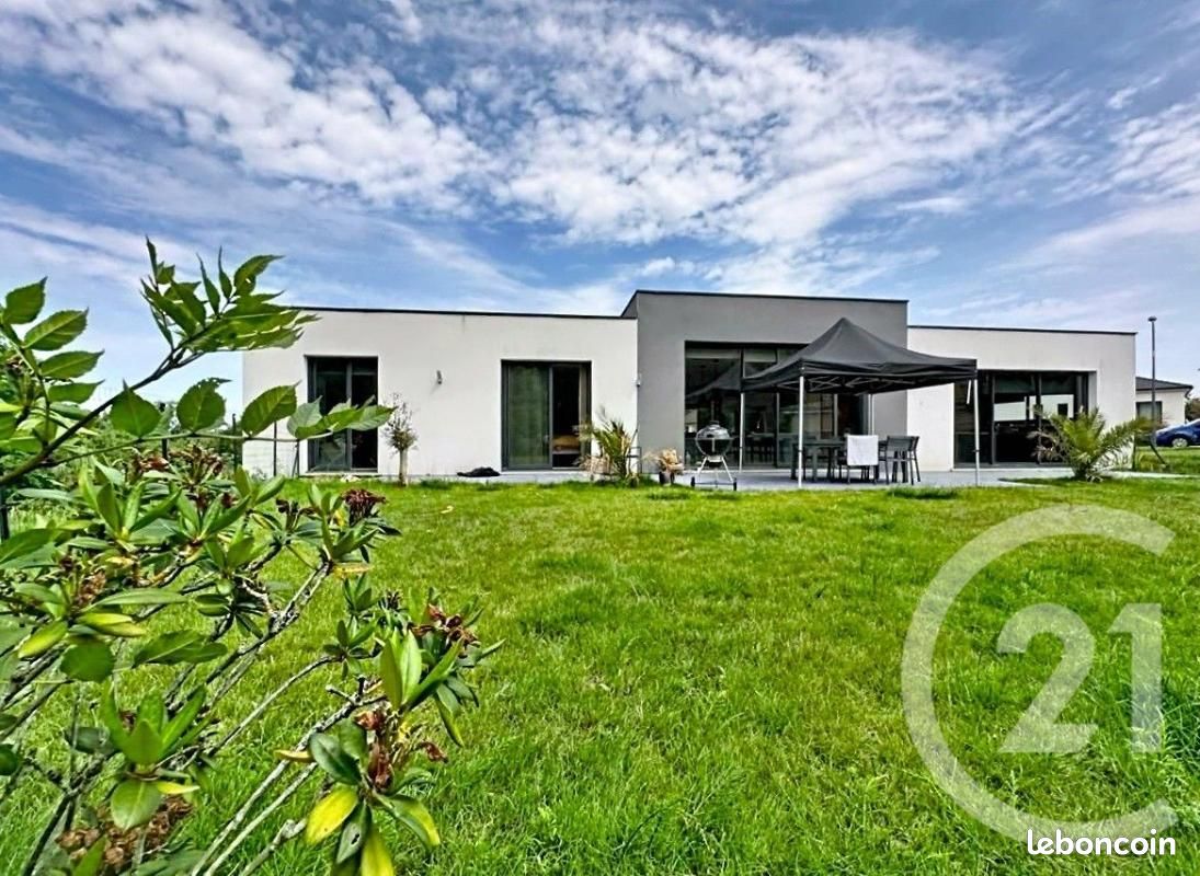 Maison 8 pièces 298 m² · à Pouillon · 298 m² · 720 000 €