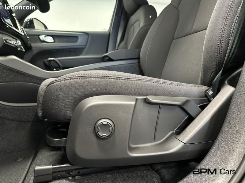 Volvo EX40 Single Extended Range 252ch Plus (image 8)