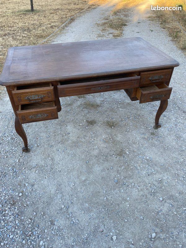 Bureau (image 2)