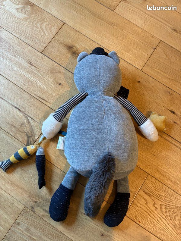Peluche d’activités Les Moustaches Moulin Roty (image 10)