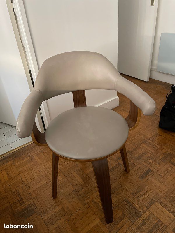 Fauteuil suédois en cuir (image 1)