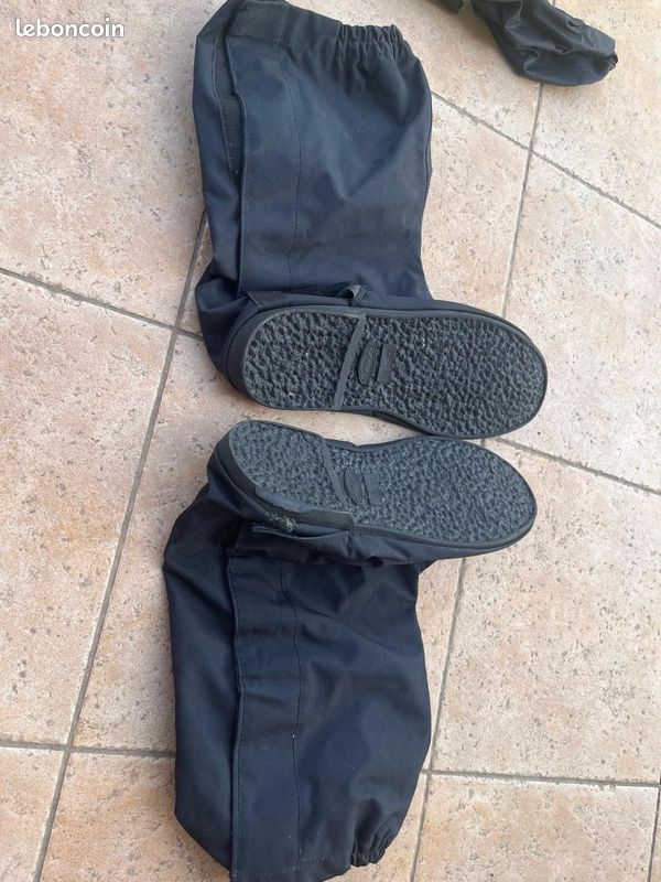 Matériel de moto : casque, gants, sur chaussure (image 2)