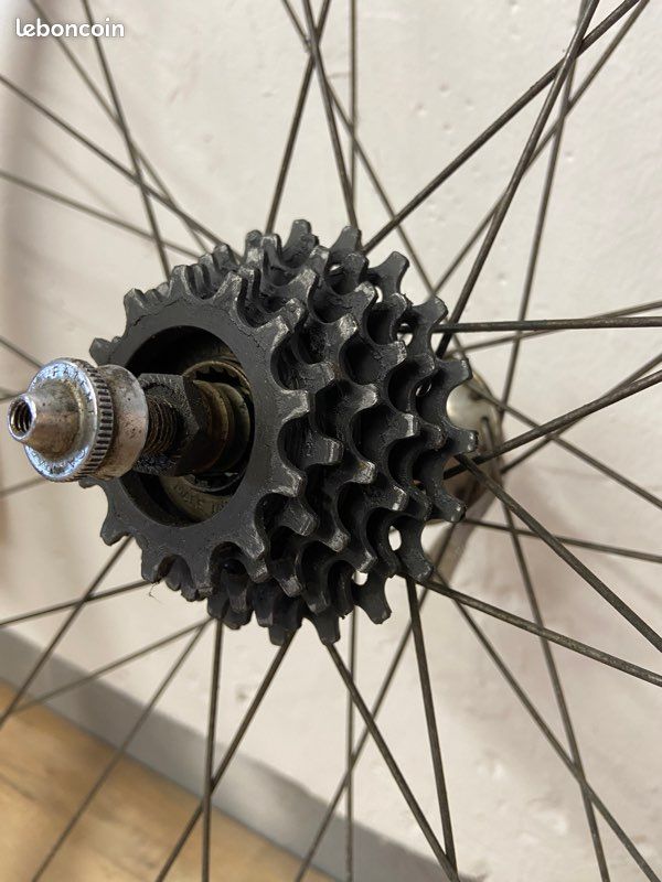 Atom Demonter Cassette Velo Ancien Roues Mavic Monthelery Route