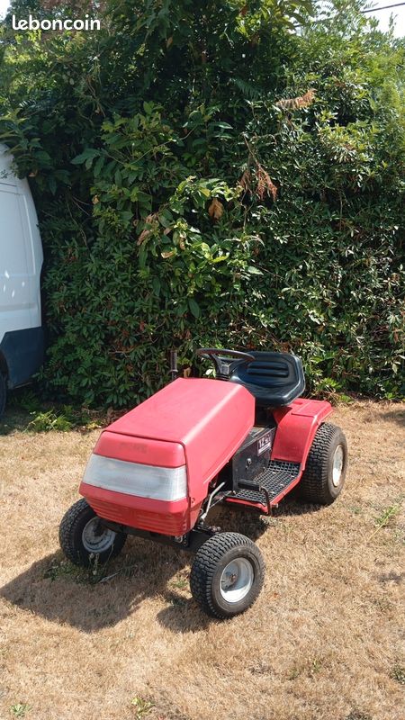 Tracteur tondeuse (image 1)