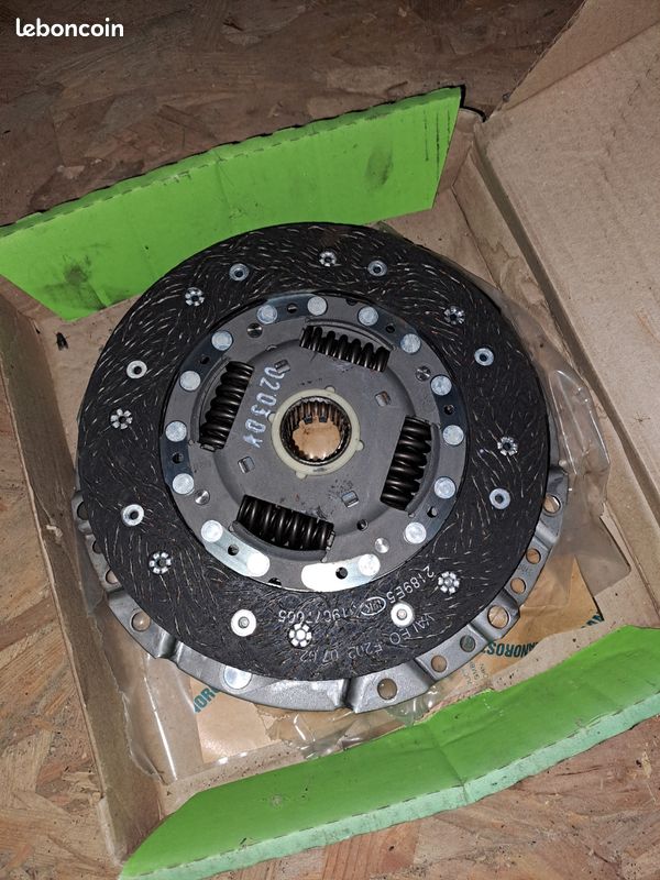 Kit 4 Amortisseurs Avant + Ressorts Pour Mercedes Classe C W202 (C180, C230) - Neufs