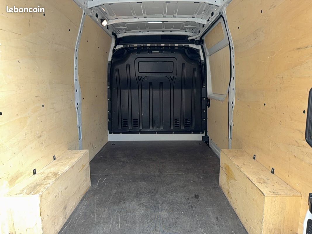 Renault master fgn trac f3500 l2h2 blue dci 135 confort (image 18)