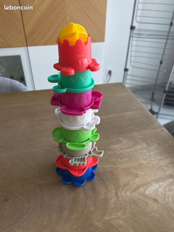 Gobelets à empiler (image 1)