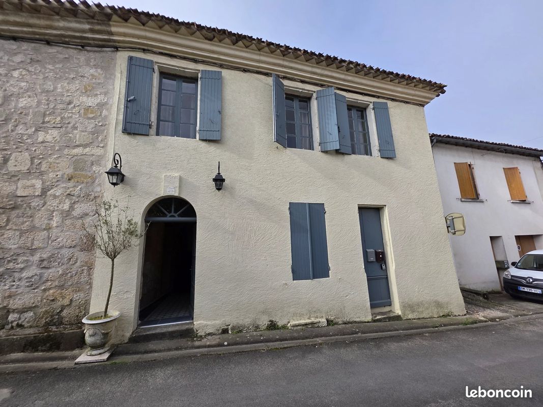 Maison 8 pièces 156 m² · à Lauzun · 156 m² · 125 350 €
