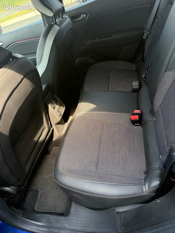 Renault Captur E-TECH 145 (image 5)