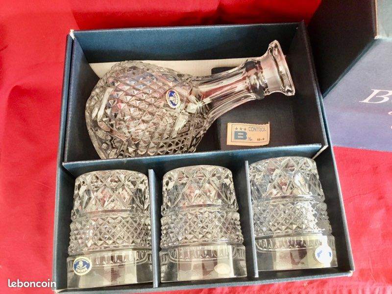 Service à whisky en cristal de Bohême taillé main : carafe + 6 verres coffret d'origine Excellent état (image 4)