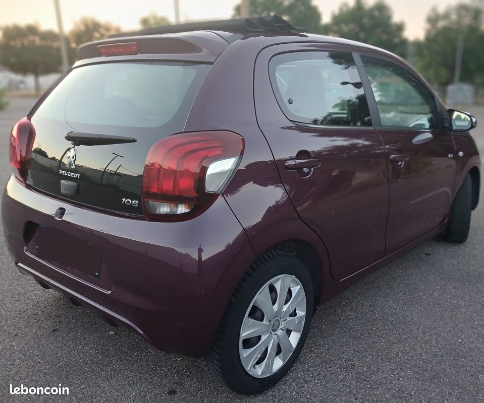 Peugeot 108 1.2 vti style 5 portes TOIT OUVRANT (image 4)