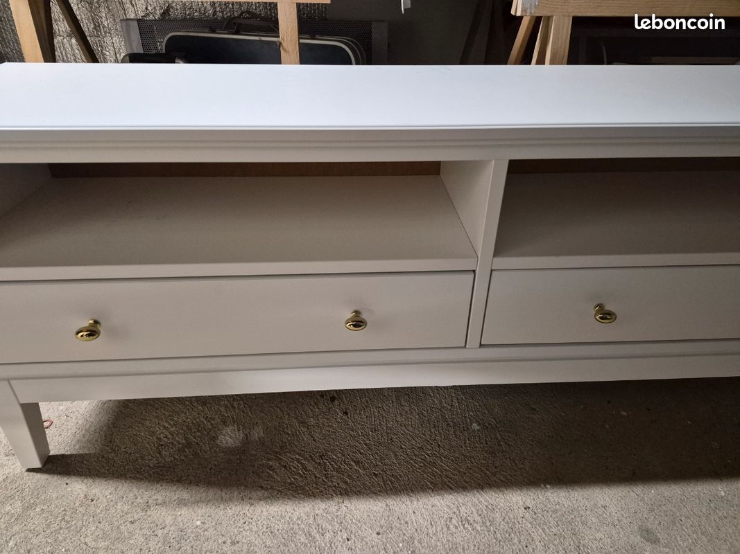 Serie muebles IDANÄS - Colombia