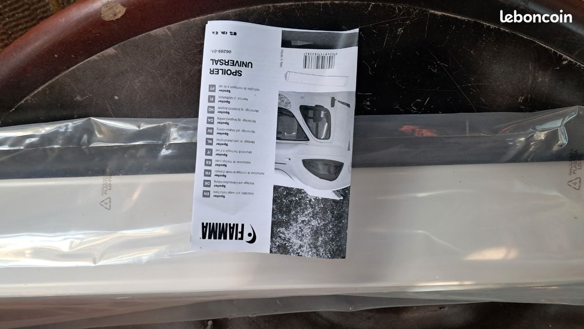 Spoiler Universel Fiamma Pour Capot De Toit - Jusqu'à 90 Cm De Large