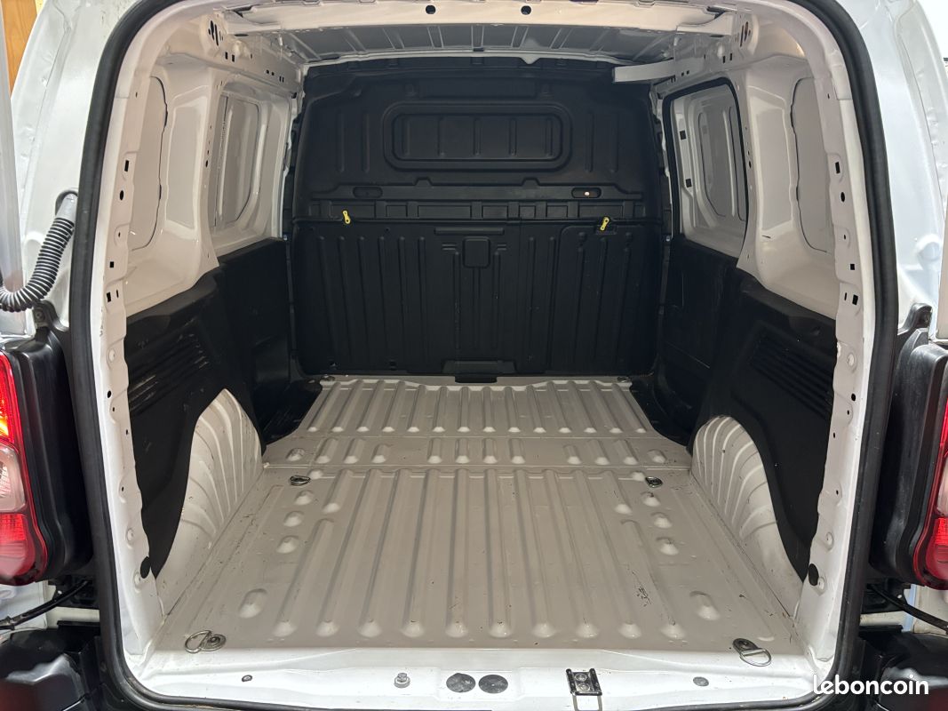 PEUGEOT Partner III (2) FOURGON M 650 KG BLUEHDI 100 S&S BVM6 (TVA) (image 13)