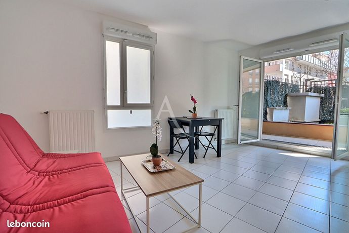 Studio 1 pièce 27 m²