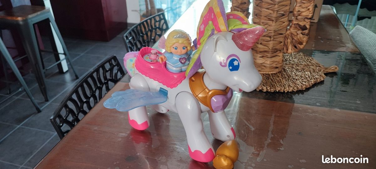 Azalée la licorne tut tut copains (image 2)