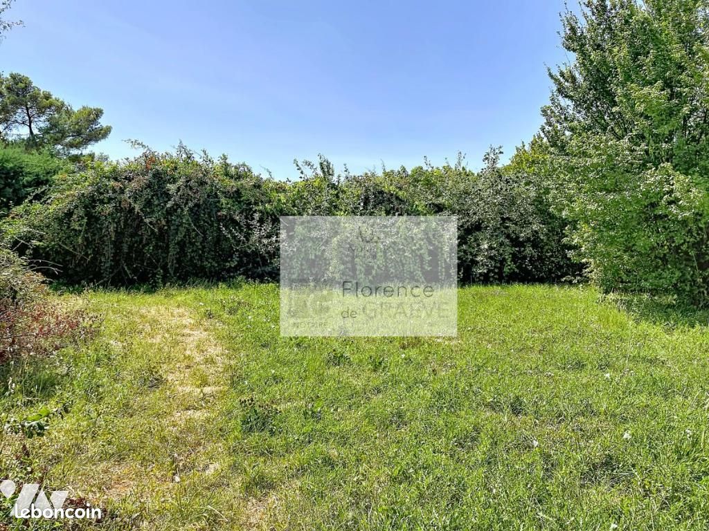 Terrain 1000 m² · à Carpentras · 1 000 m² · 214 000 €