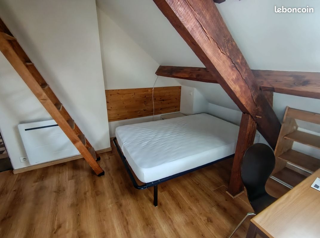 Appartement 1 pièce 11 m² · à Aurillac · 11 m² · 250 €/mois