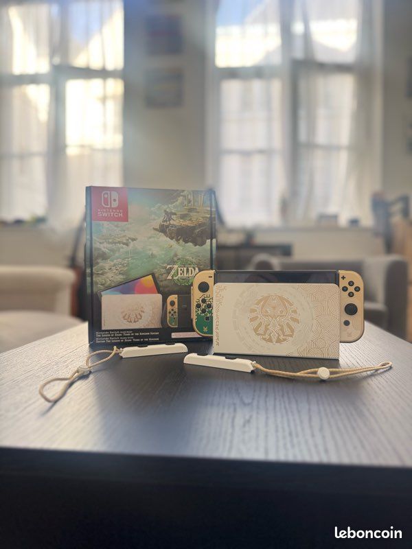Nintendo Switch OLED – Édition Collector Zelda: Tears of the Kingdom – Excellent état (image 1)