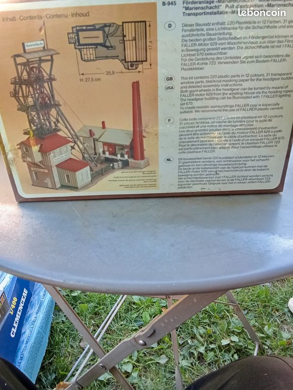 Maquette à Monter Faller B-145 - Réservoir Station Diesel, Échelle HO (1/87)