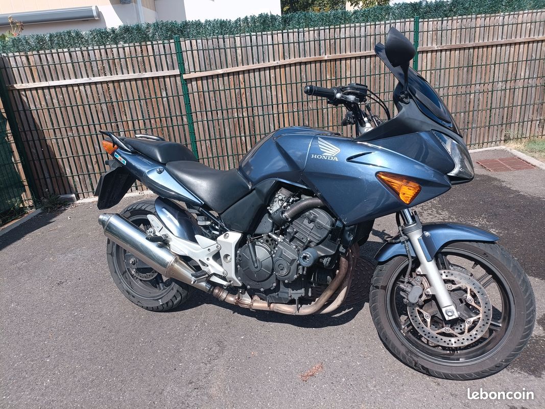 Vends moto honda cbf 600 s de 2004 - 46 000 km (image 1)