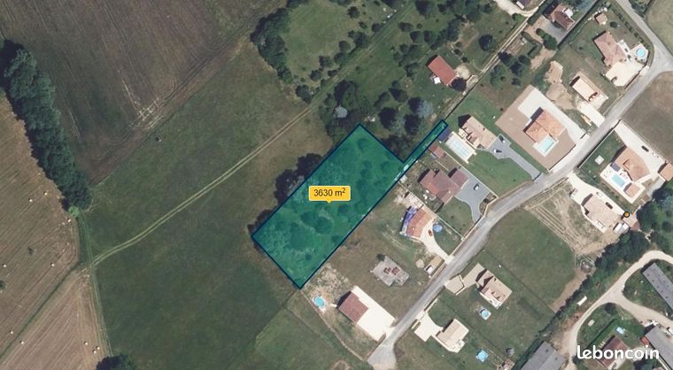 Terrain 3 628 m² Le Bugue