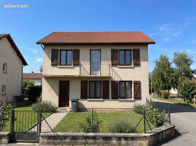 Maison 4 pièces 124 m² · à Aoste · 124 m² · 239 000 €