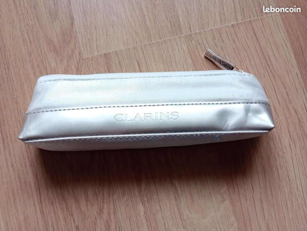 Pochette clarins avec pinceau (image 2)