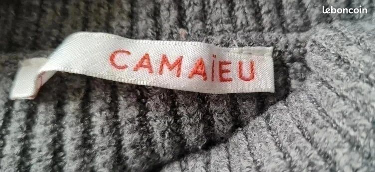Pull perles et strass au col gris clair femme | La Halle