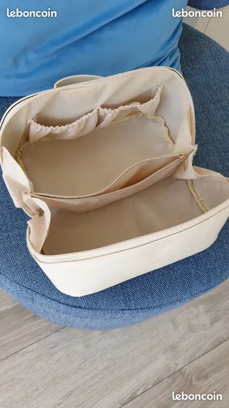 Trousse à maquillages (image 2)