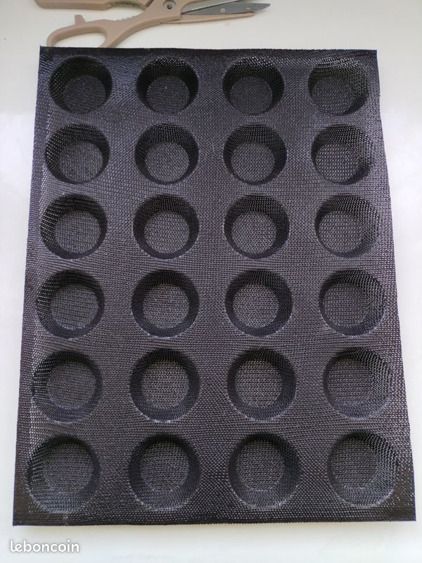 Moule 12 Tartes Renversées en Silicone OHRA® - Guy Demarle