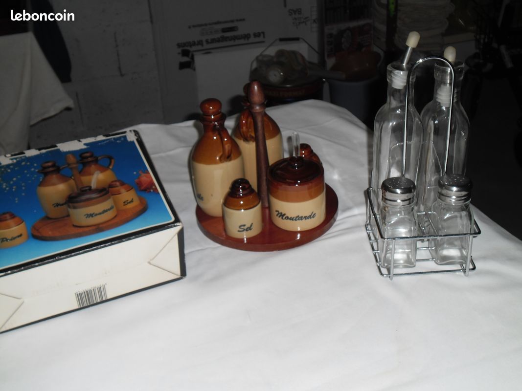 Deux service à condiment différent (image 2)