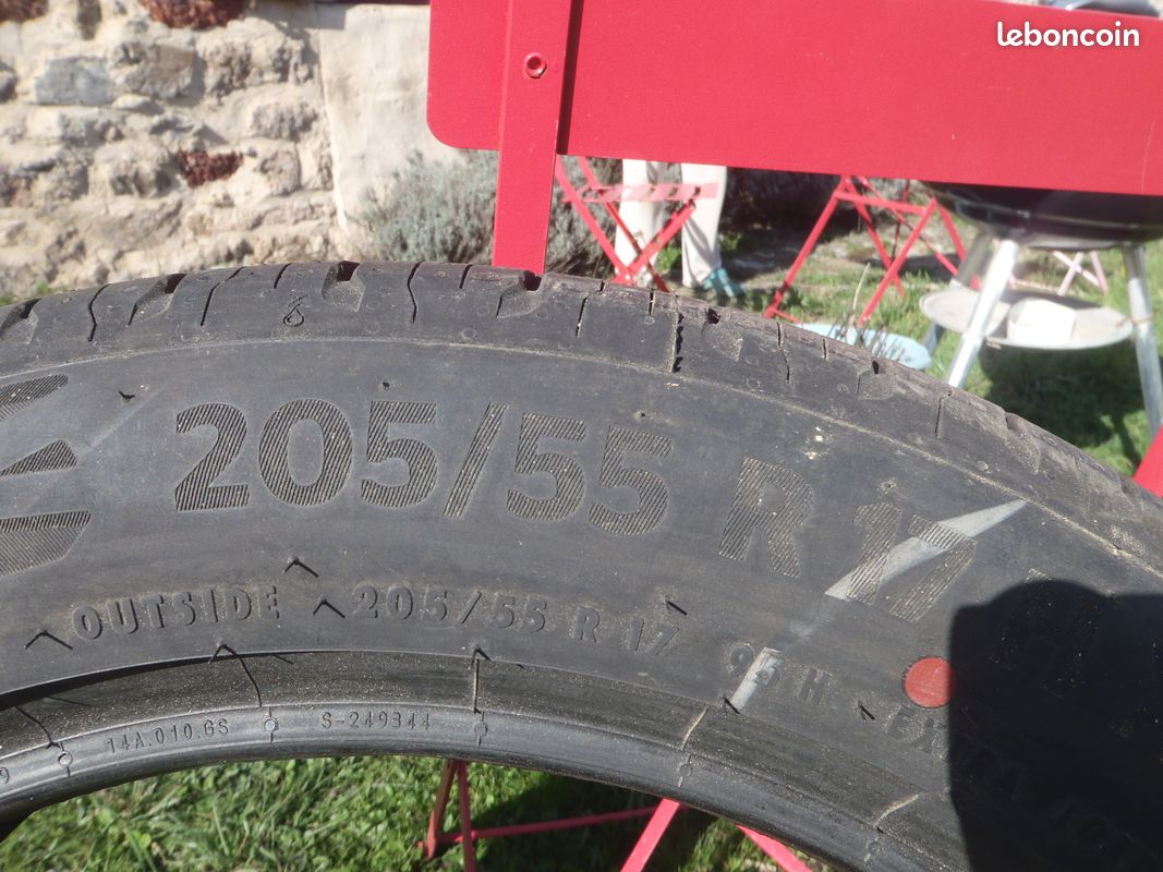 Lot De 4 Pneus été Continental EcoContact 6 205/60 R16 92H - Roulés 6km Seulement !