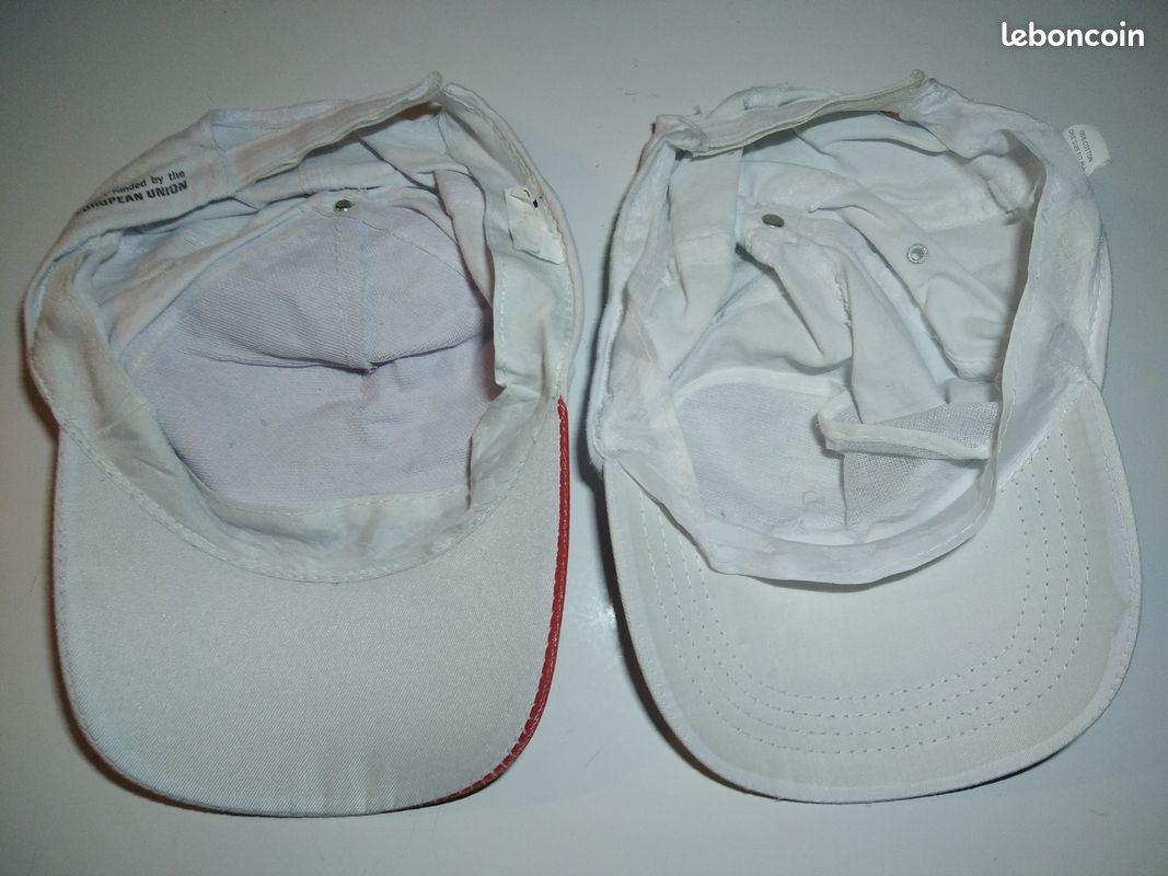 Lot 2 casquettes blanches en très bon état le tout 1 euro (image 2)