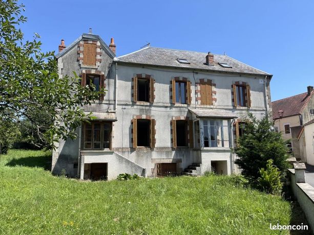 Maison 9 pièces 218 m²
