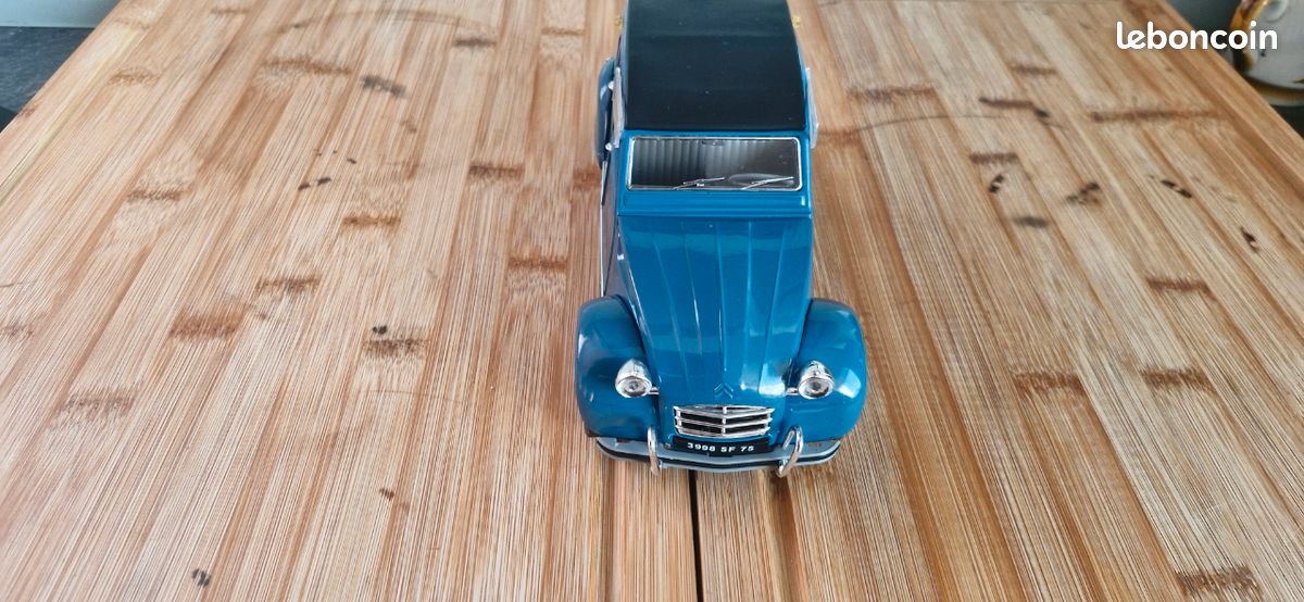 Citroen 2cv solido 1/17 neuve (image 2)