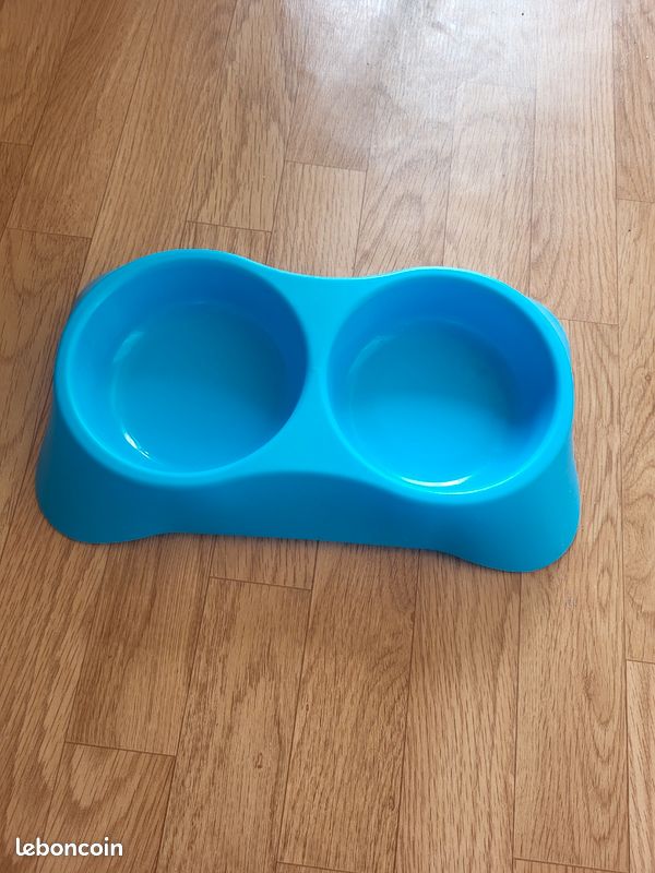 Double distributeur nourriture/eau pour chat ou chien (image 1)
